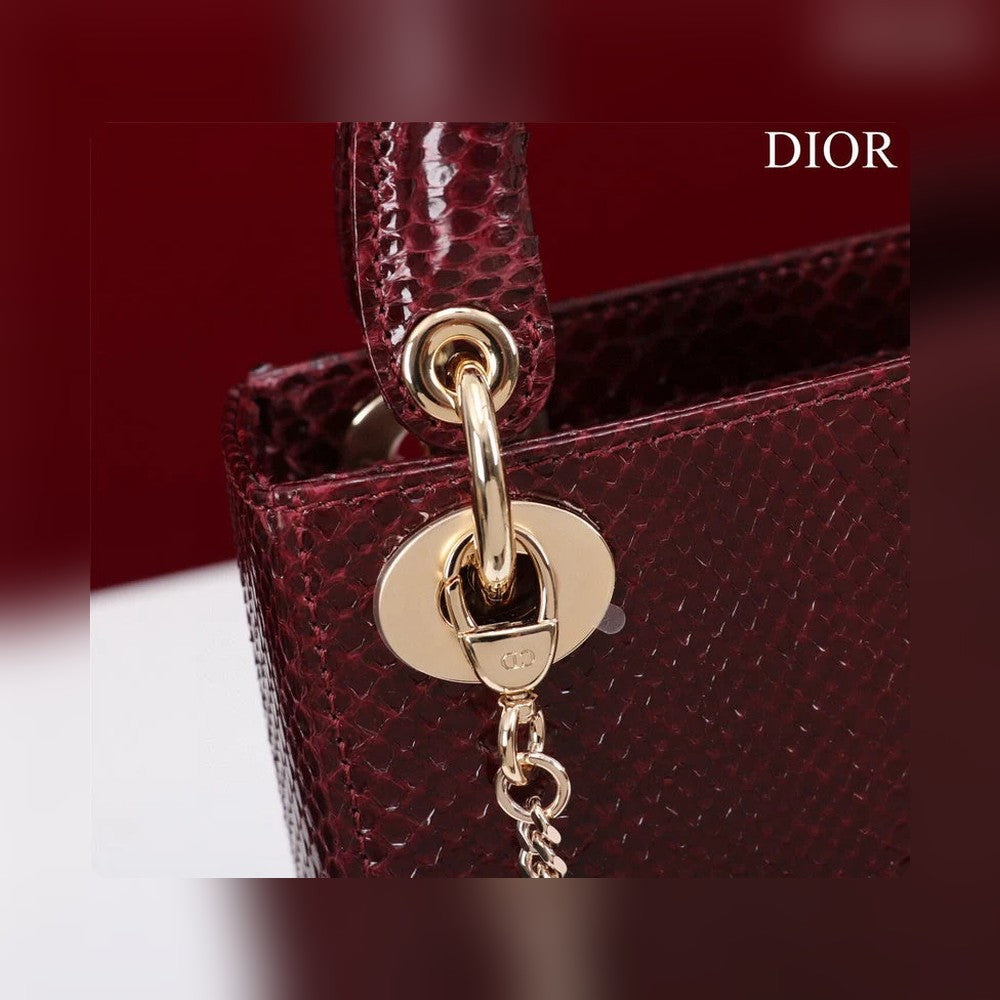 Anum Bags Detail