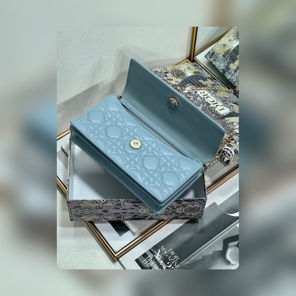 Anum Bags Detail