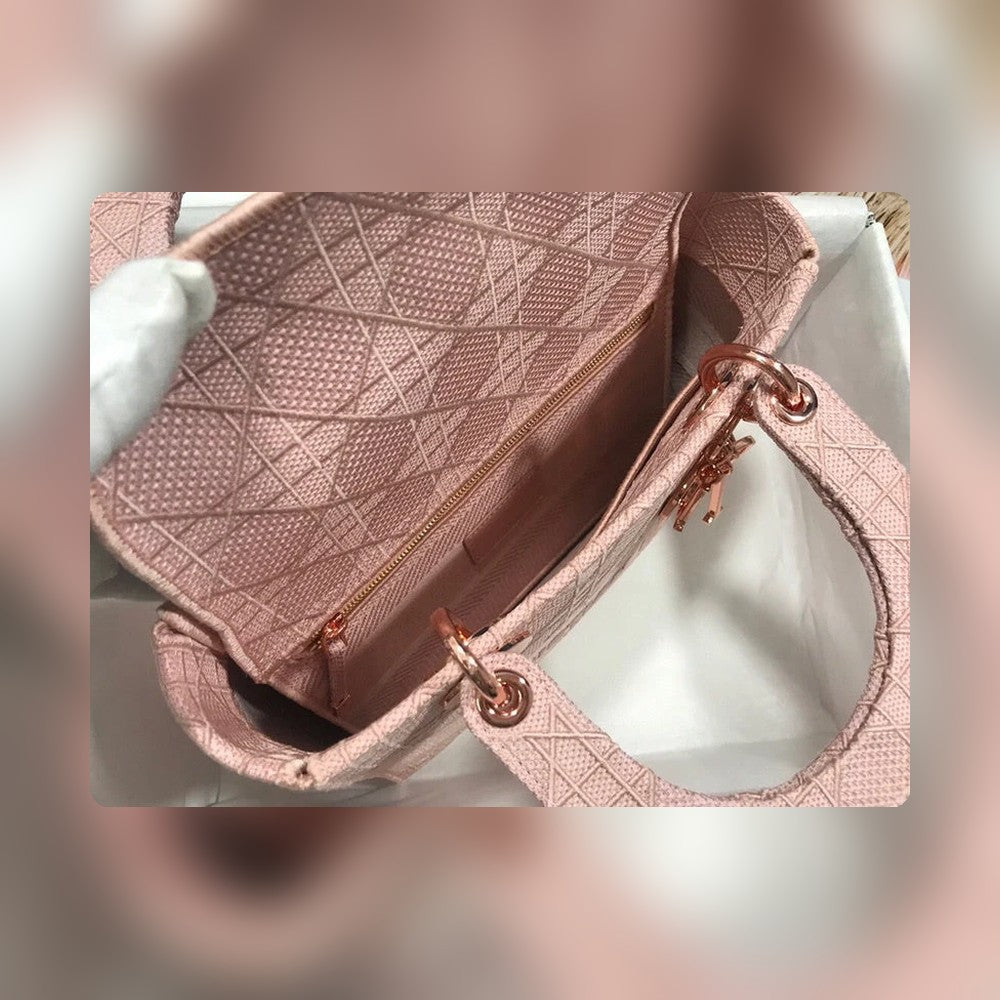Anum Bags Detail