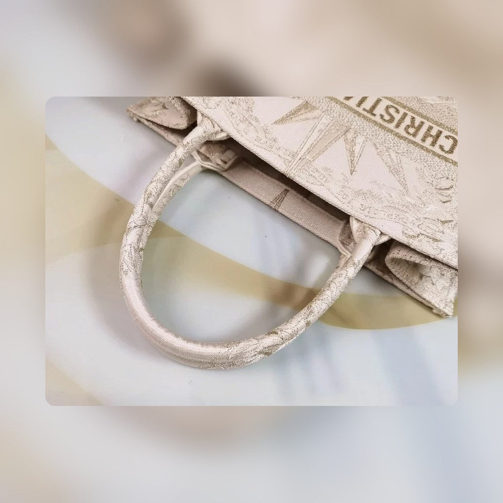 Anum Bags Detail