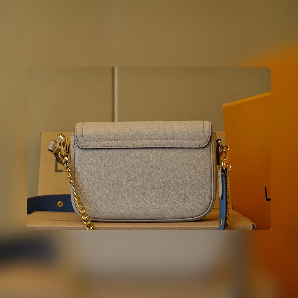 Anum Bags ln Luxury Bag --57986