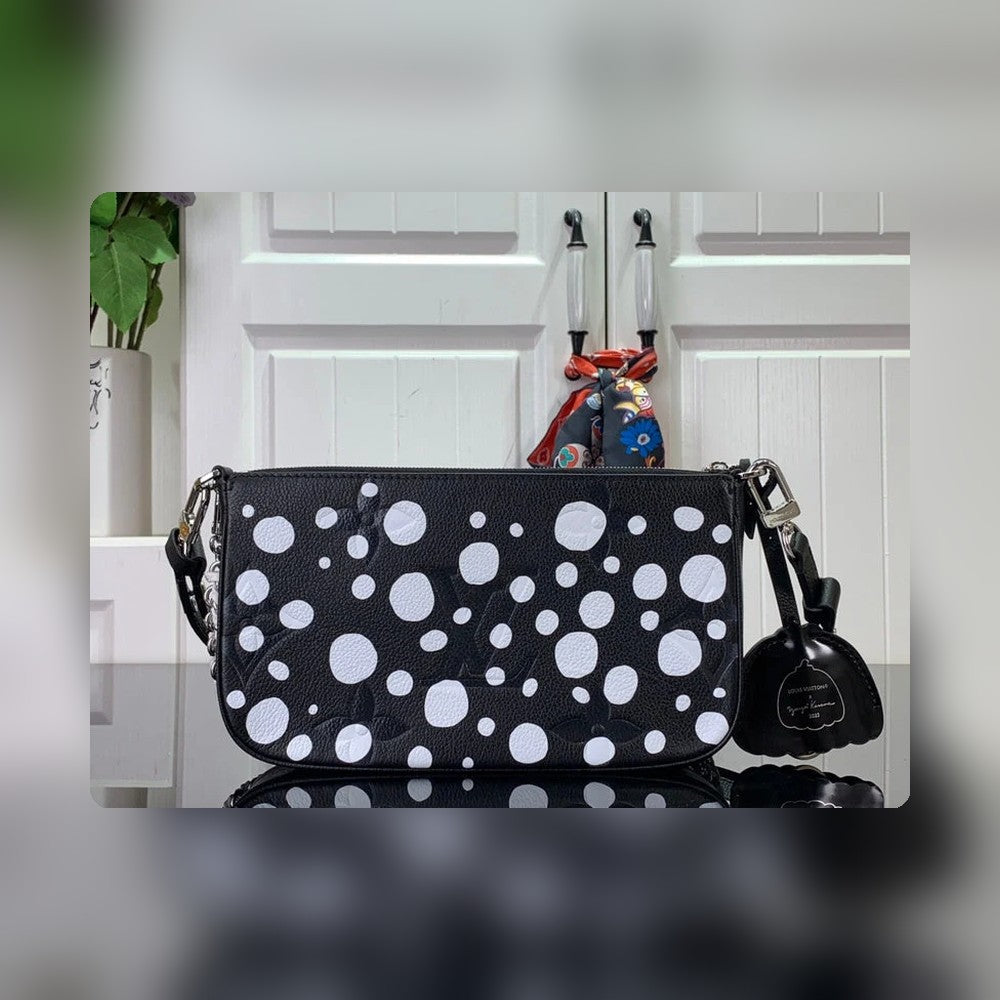Anum Bags Detail
