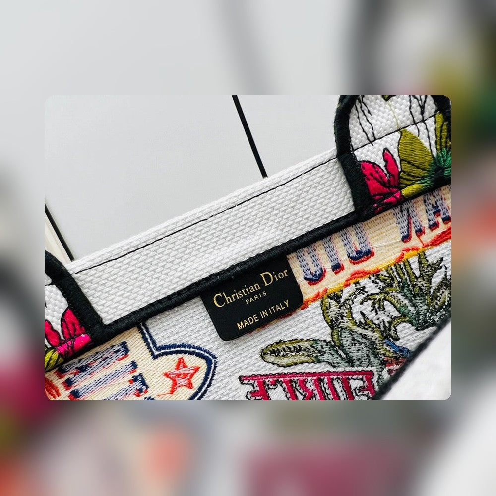 Anum Bags Detail