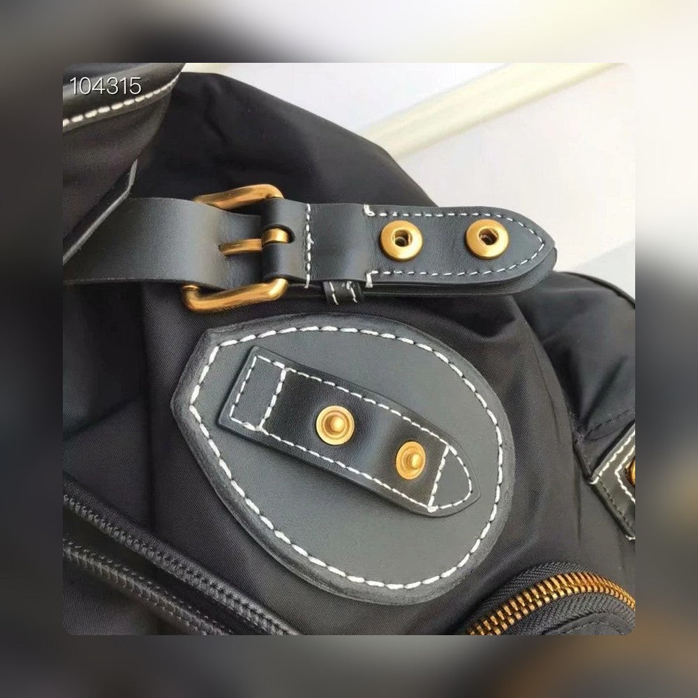 Anum Bags Detail