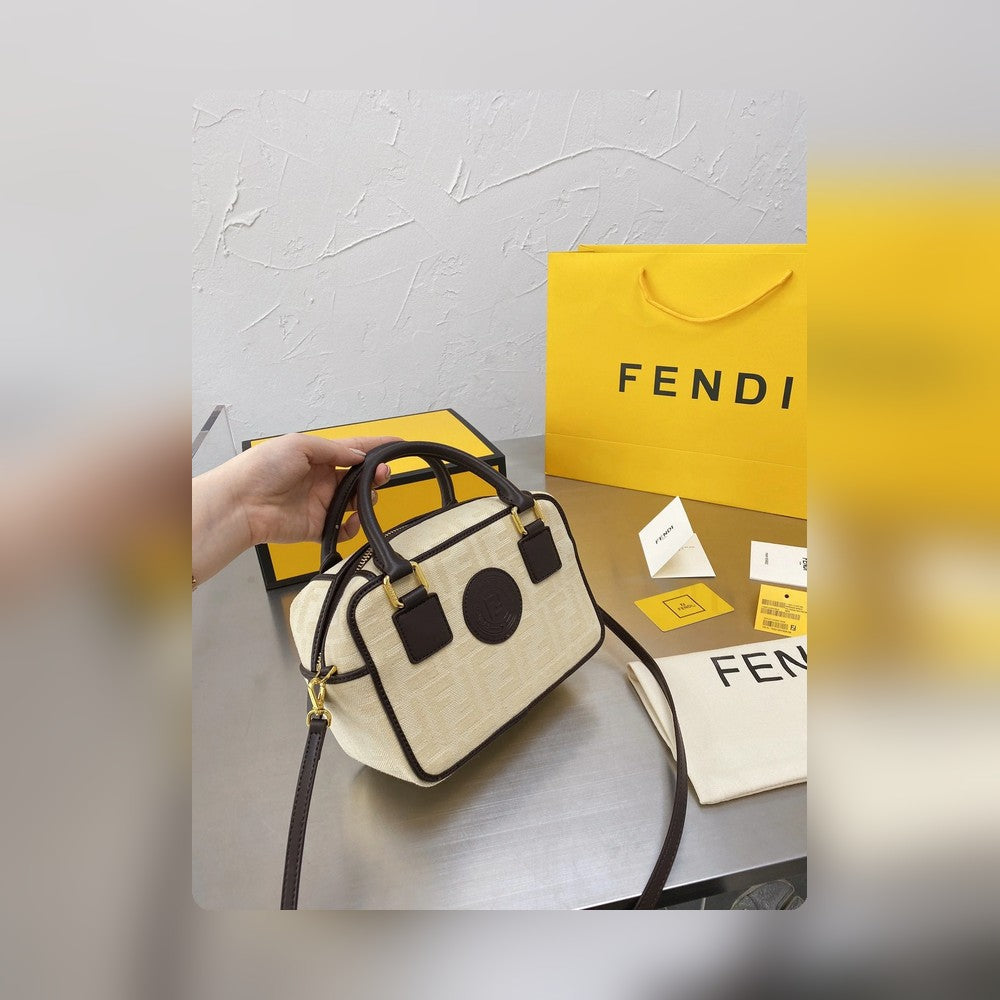 Anum Bags Detail