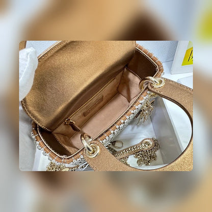 Anum Bags Detail