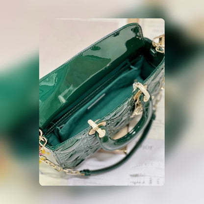 Anum Bags Detail