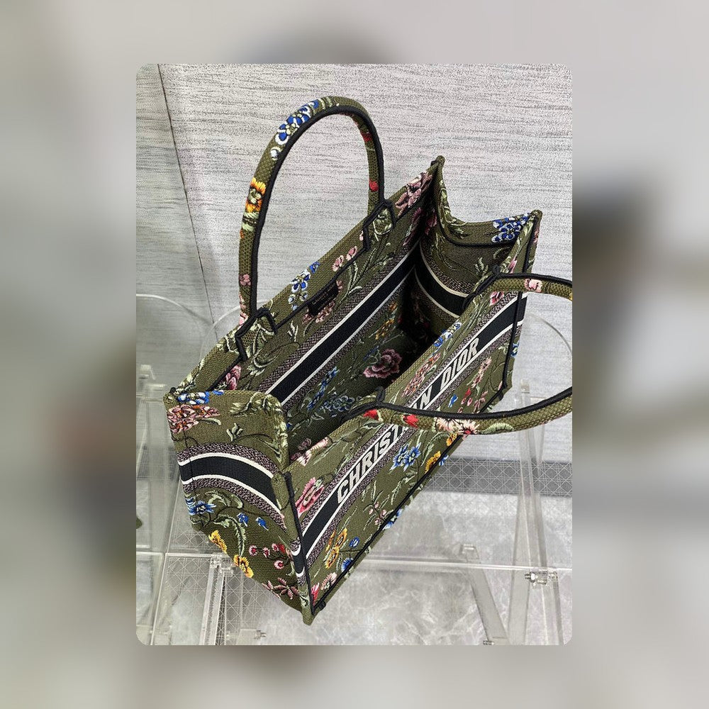 Anum Bags Detail