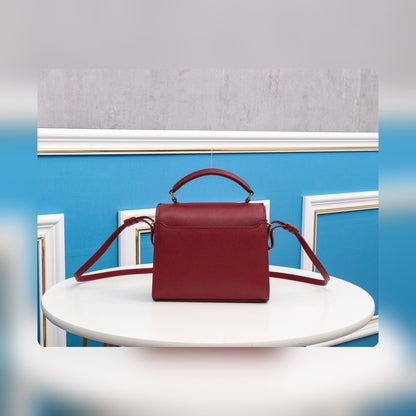 Anum Bags Detail