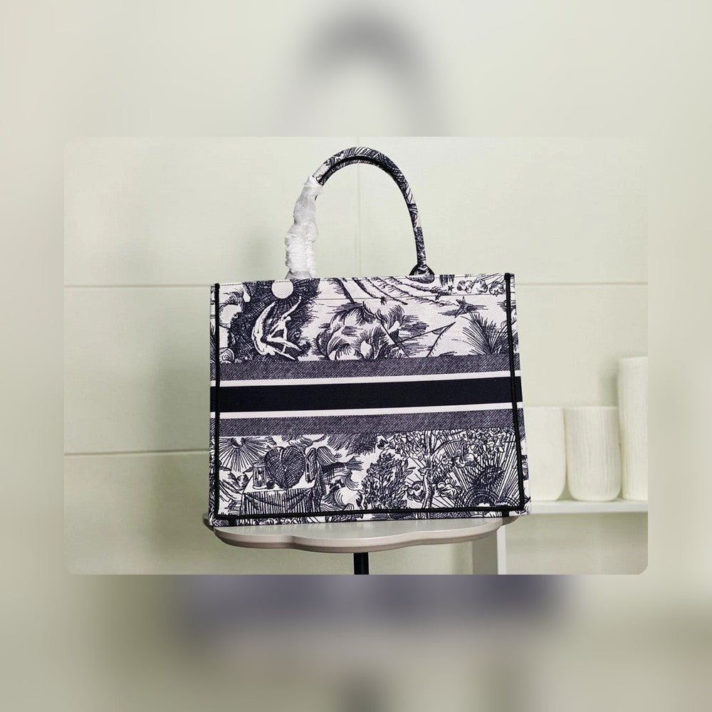 Anum Bags Detail