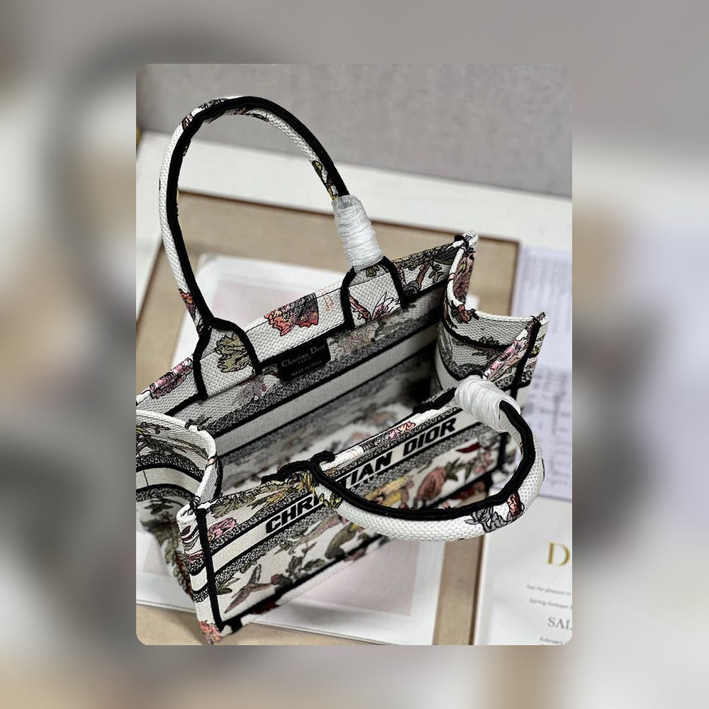 Anum Bags Detail