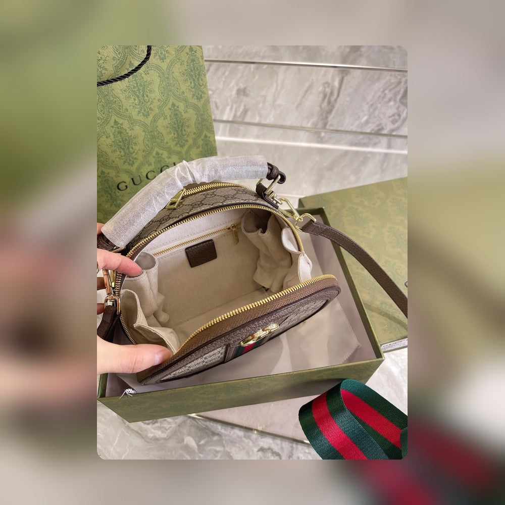 Anum Bags Detail