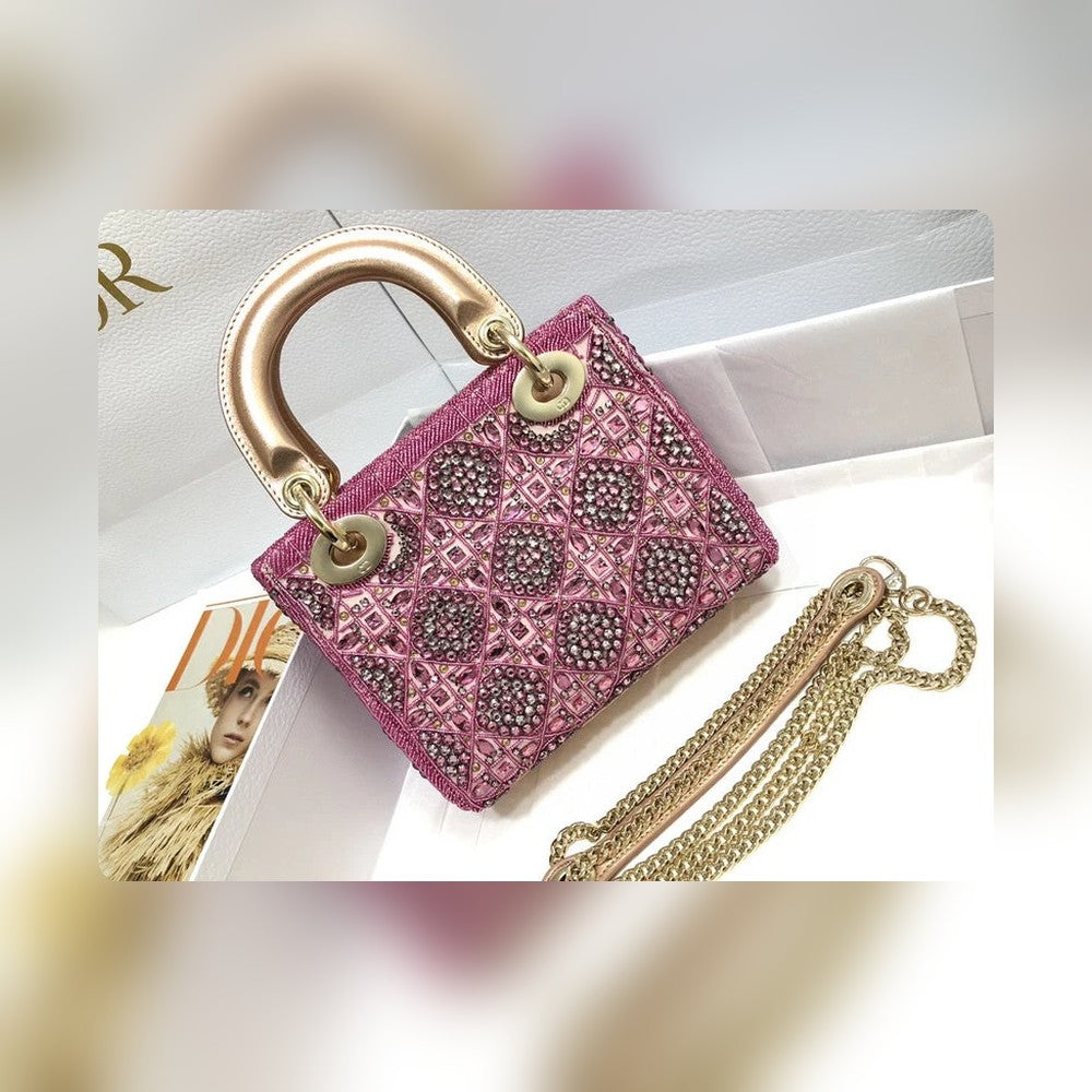 Anum Bags Detail