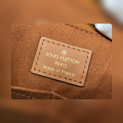 Anum Bags - High-Quality Designer Products for You - AFFORDABLE LUXURY BAGS - 16102