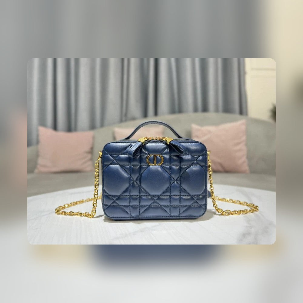Anum Bags Detail