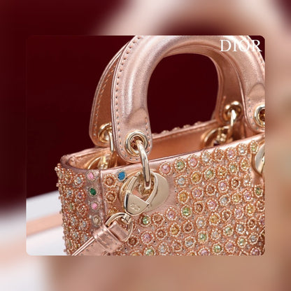 Anum Bags Detail