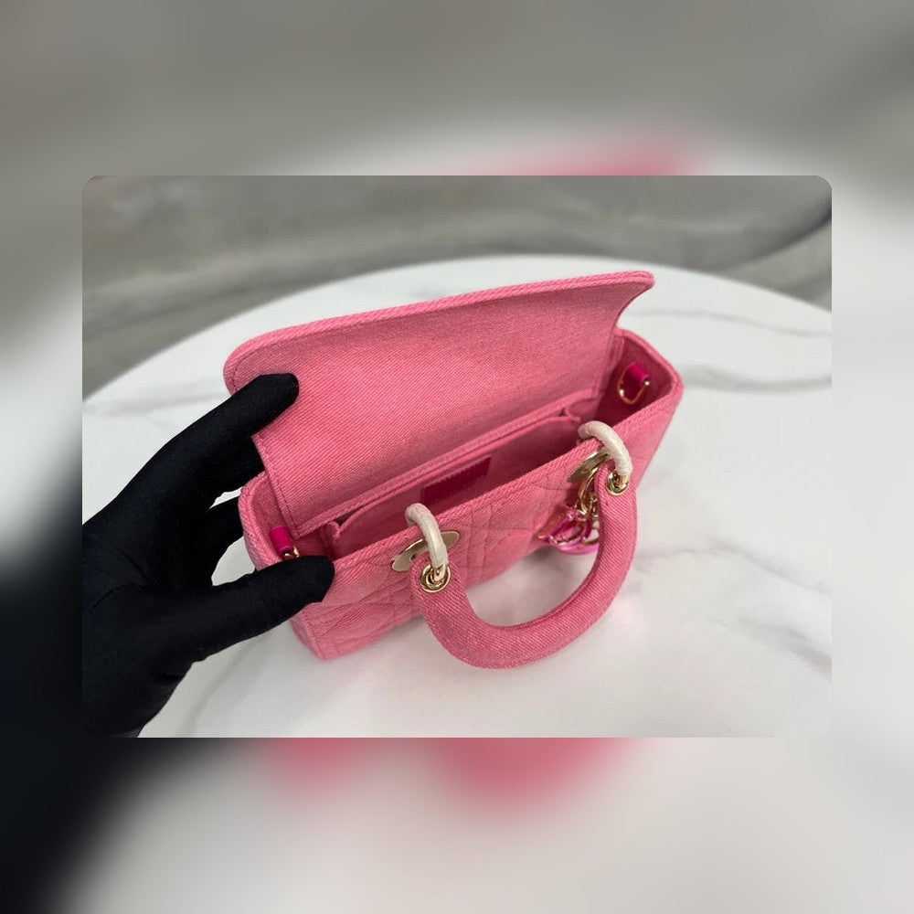 Anum Bags Detail