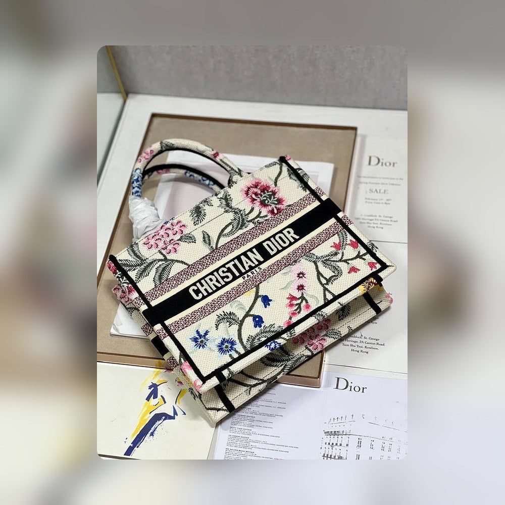 Anum Bags Detail