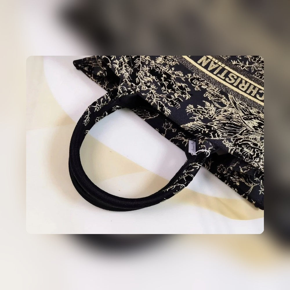 Anum Bags Detail