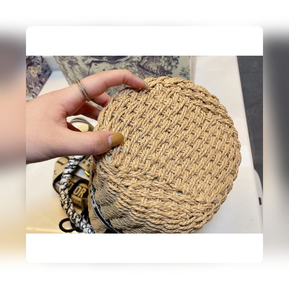 Anum Bags Detail