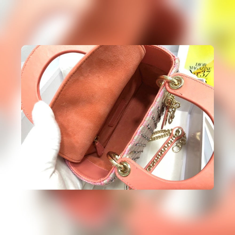 Anum Bags Detail