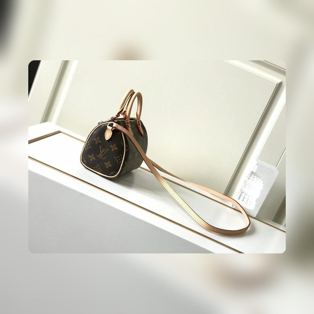 Anum Bags Detail