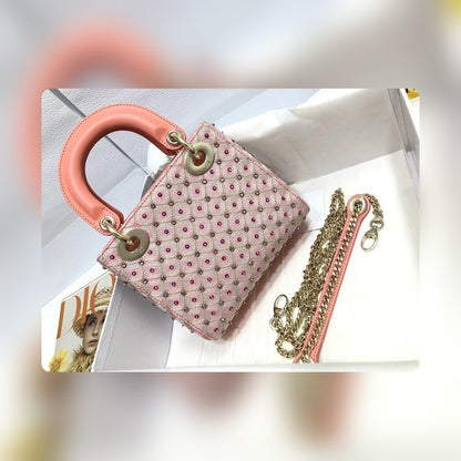 Anum Bags Detail