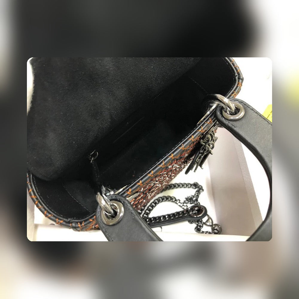 Anum Bags Detail