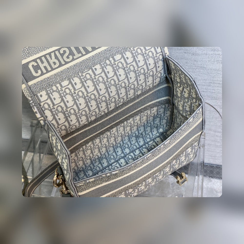 Anum Bags Detail