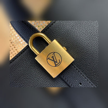 Anum Bags ln Luxury Bag --56784