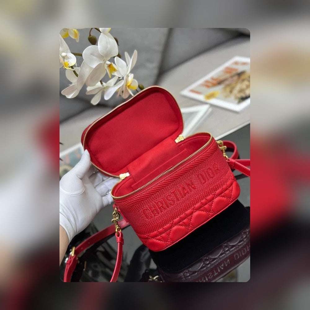 Anum Bags Detail