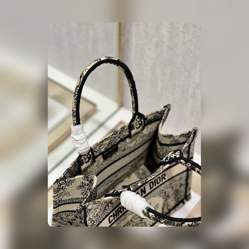 Anum Bags Detail