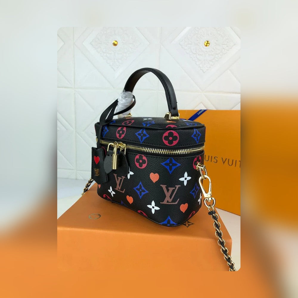 Anum Bags Detail