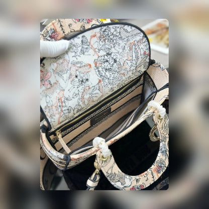 Anum Bags Detail