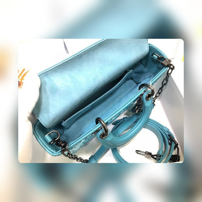 Anum Bags Detail