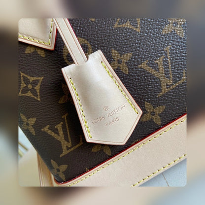 Anum Bags Detail