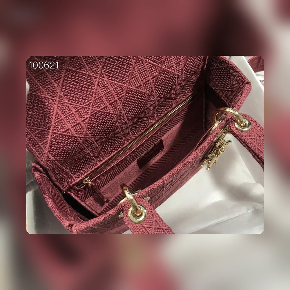 Anum Bags Detail