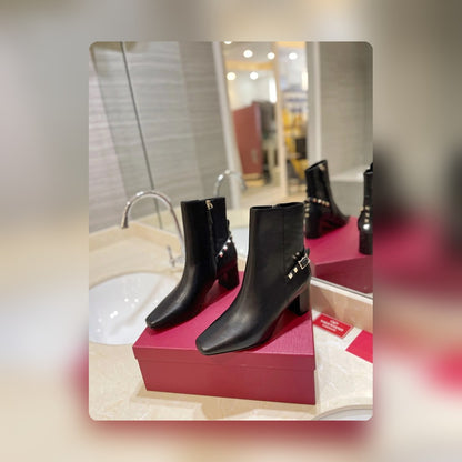 nmb GARAVANI ROCKSTUD NAPPA ANKLE BOOT BLACK 1W2S0FH5NAP 0NO