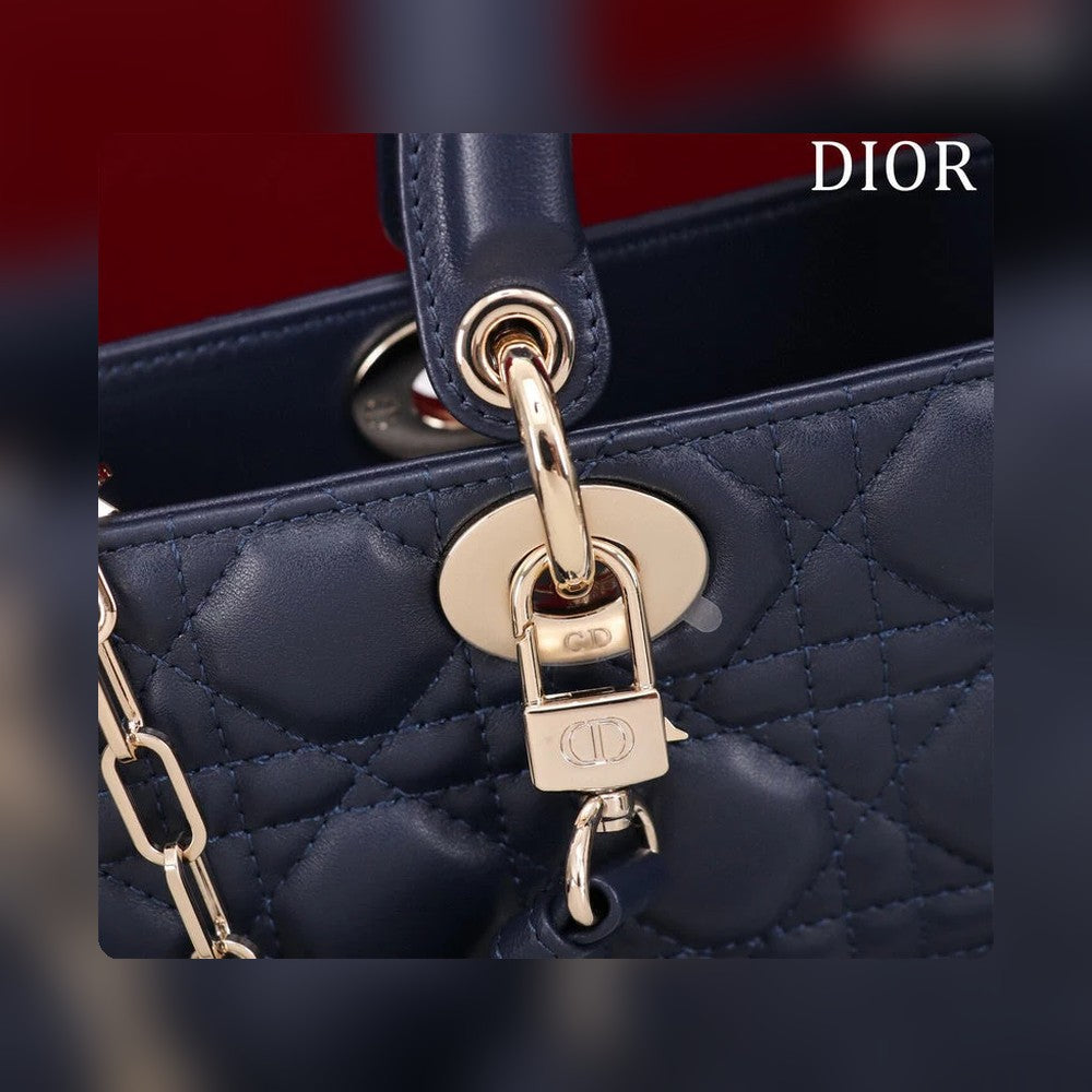 Anum Bags Detail