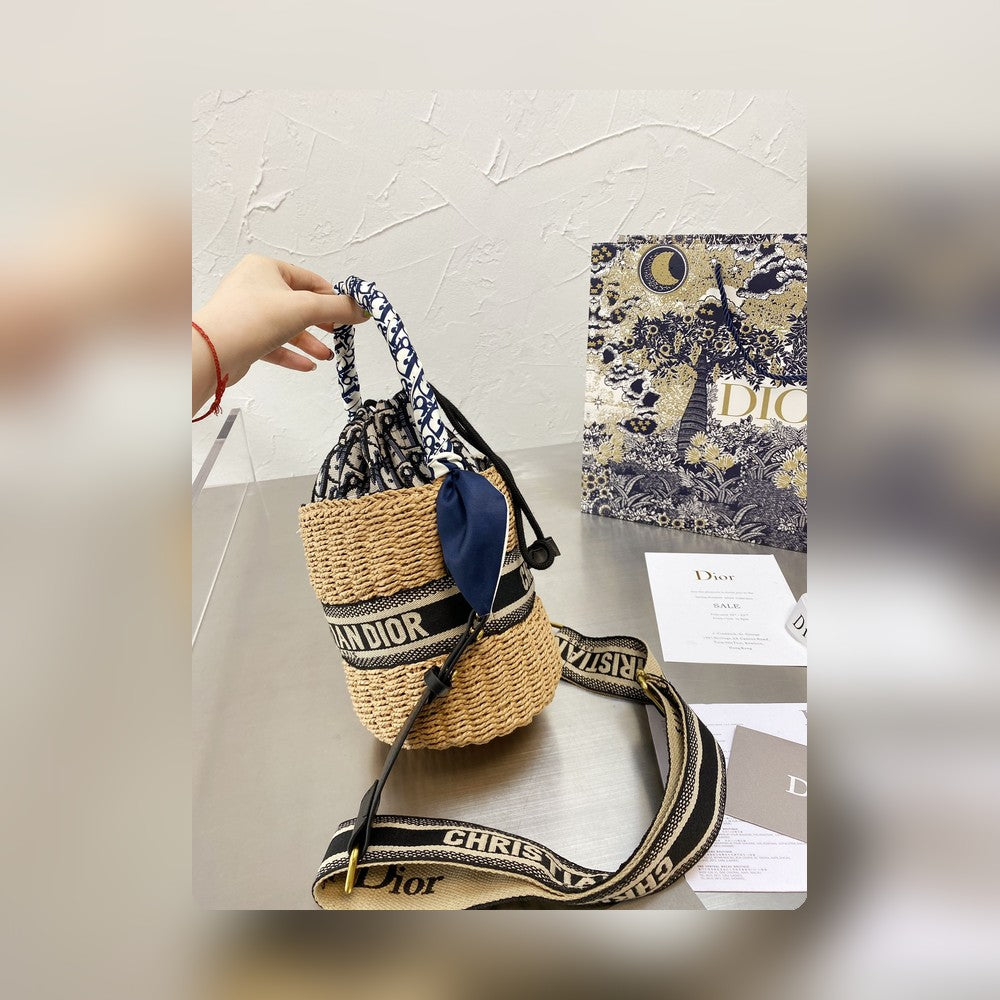 Anum Bags Detail