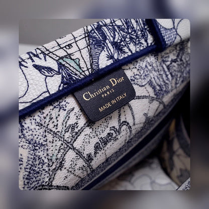 Anum Bags Detail