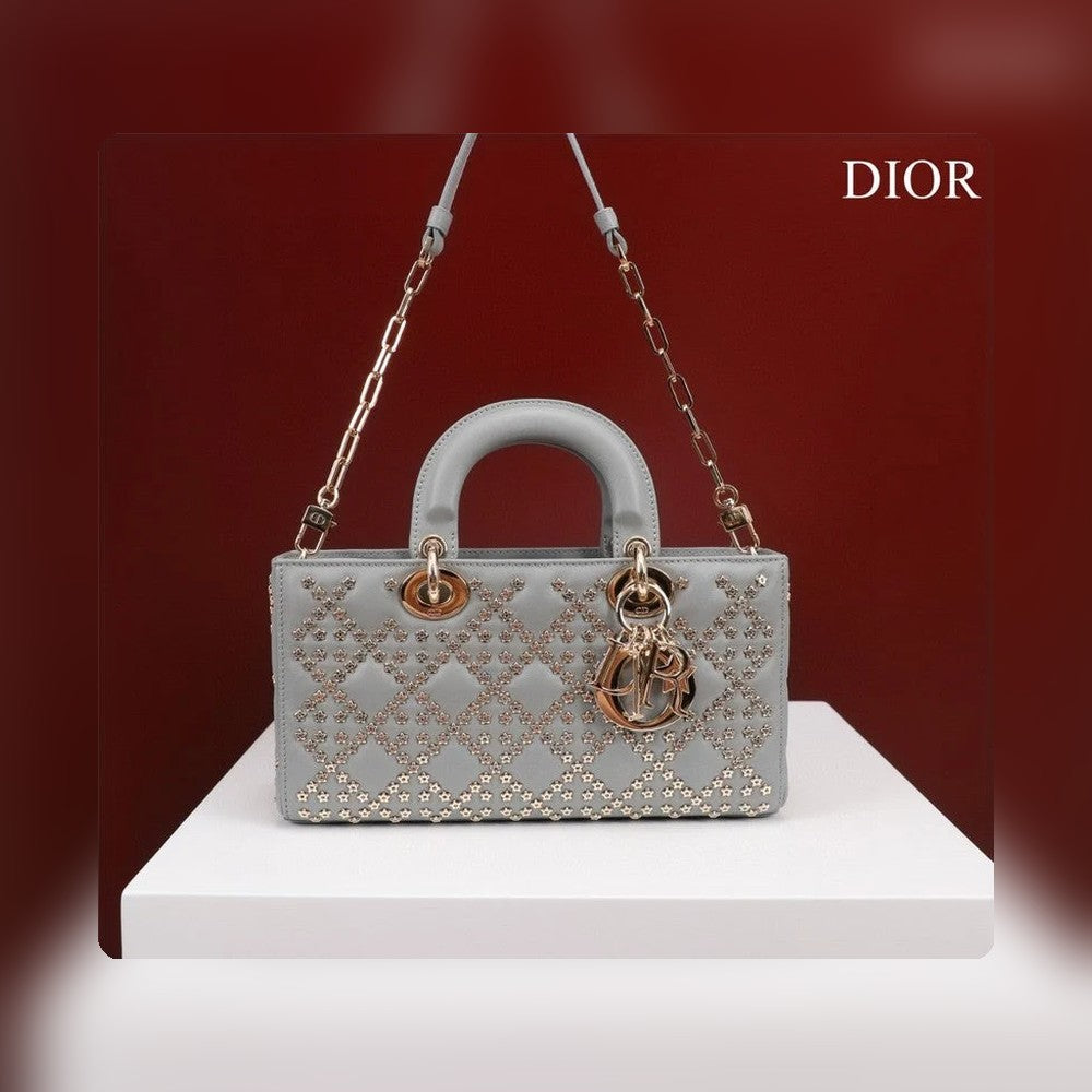 Anum Bags Detail