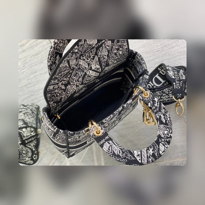Anum Bags Detail