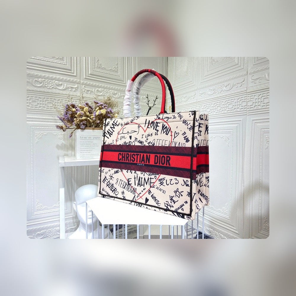 Anum Bags Detail