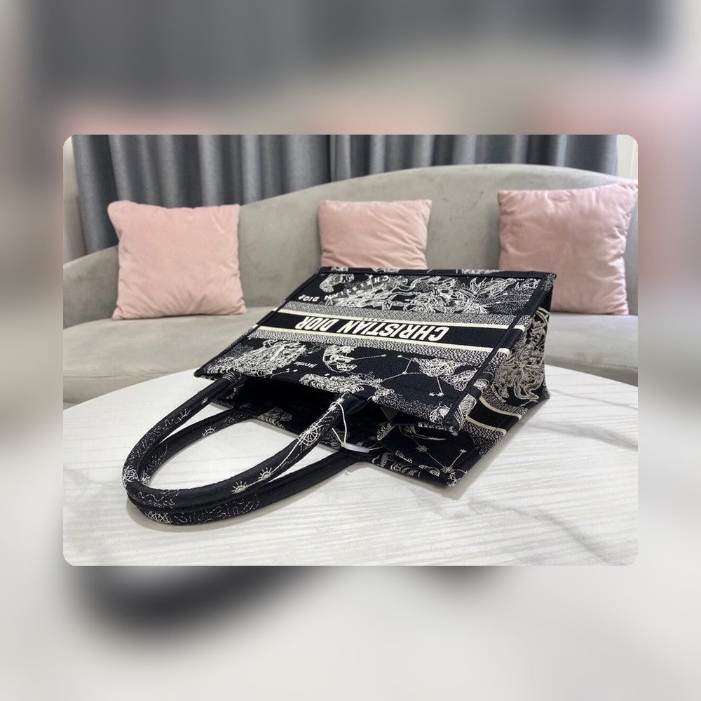 Anum Bags Detail