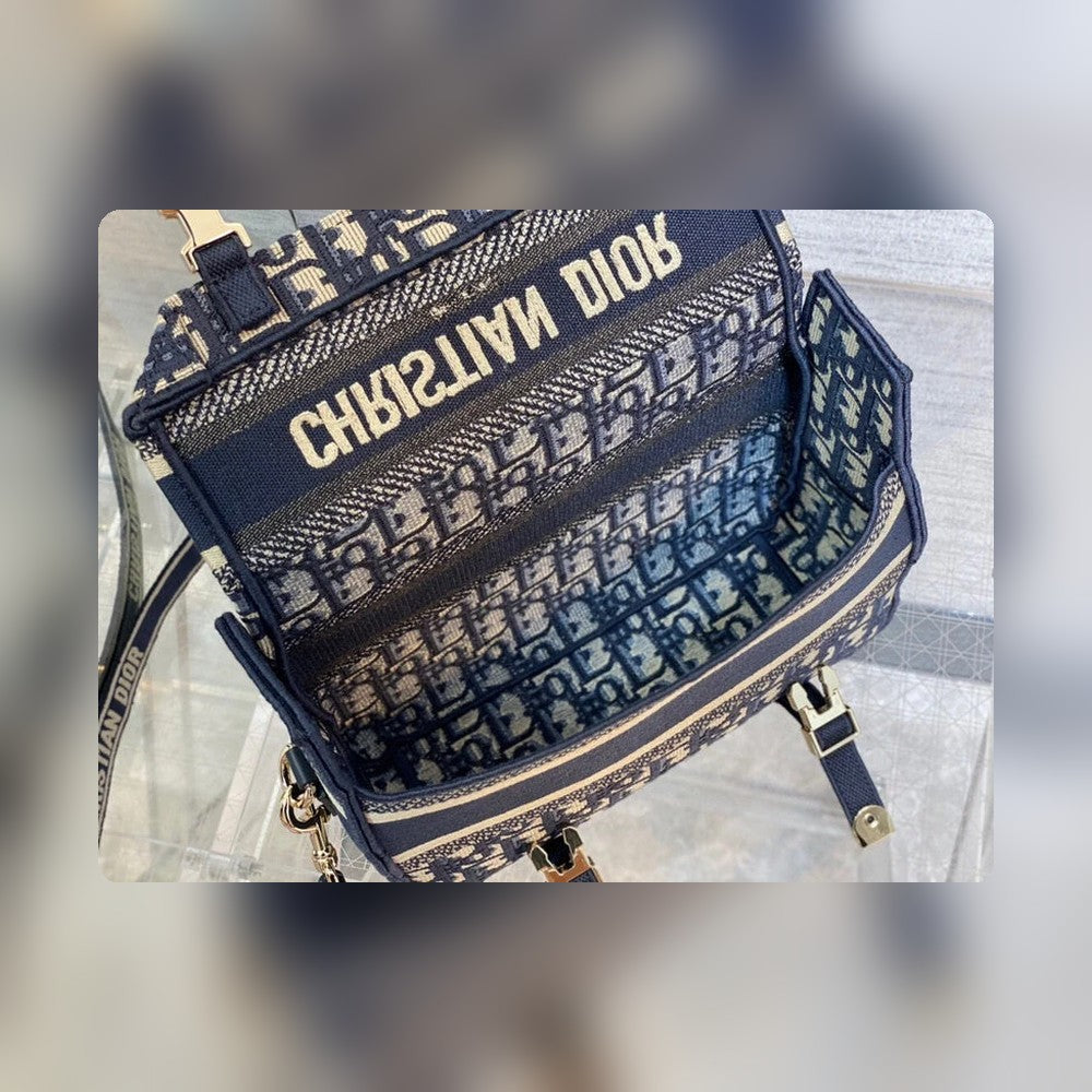 Anum Bags Detail