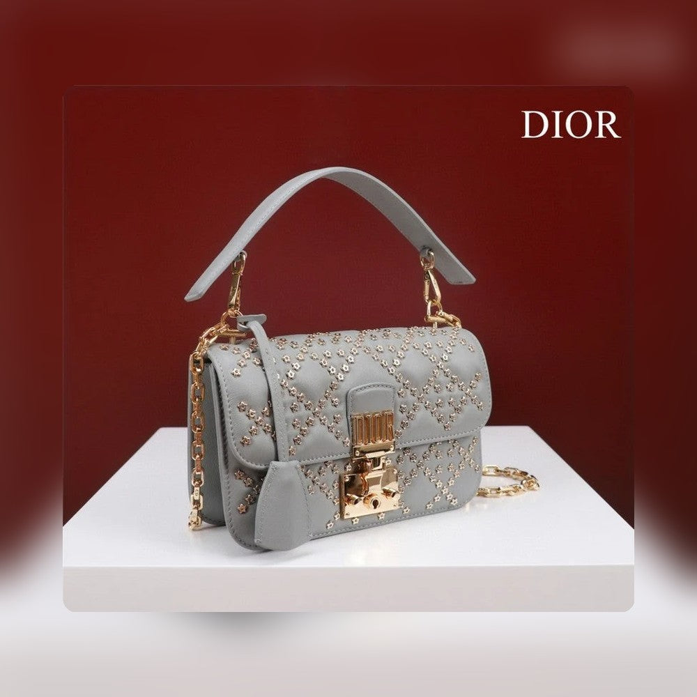 Anum Bags Detail