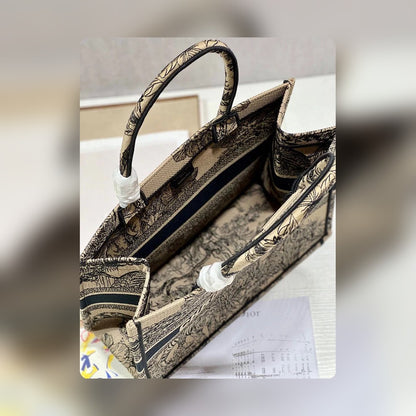 Anum Bags Detail