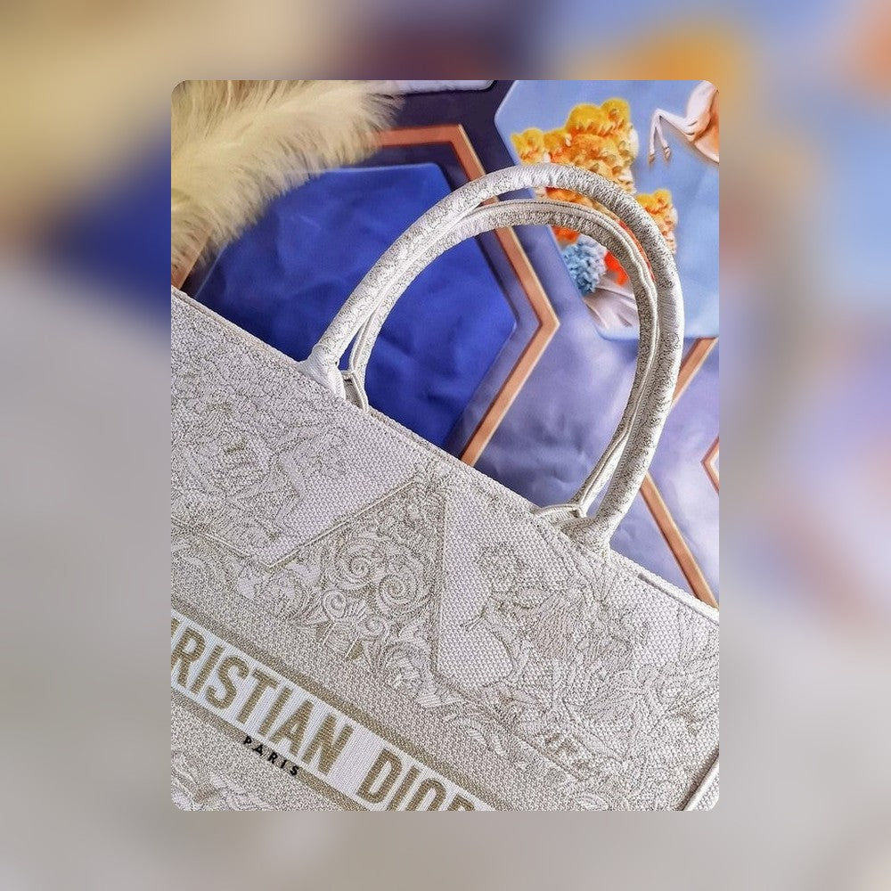 Anum Bags Detail