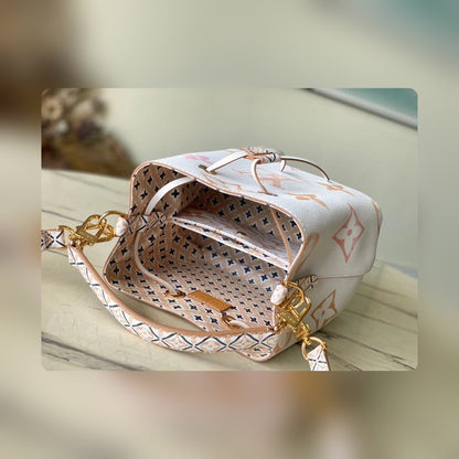 Anum Bags Detail